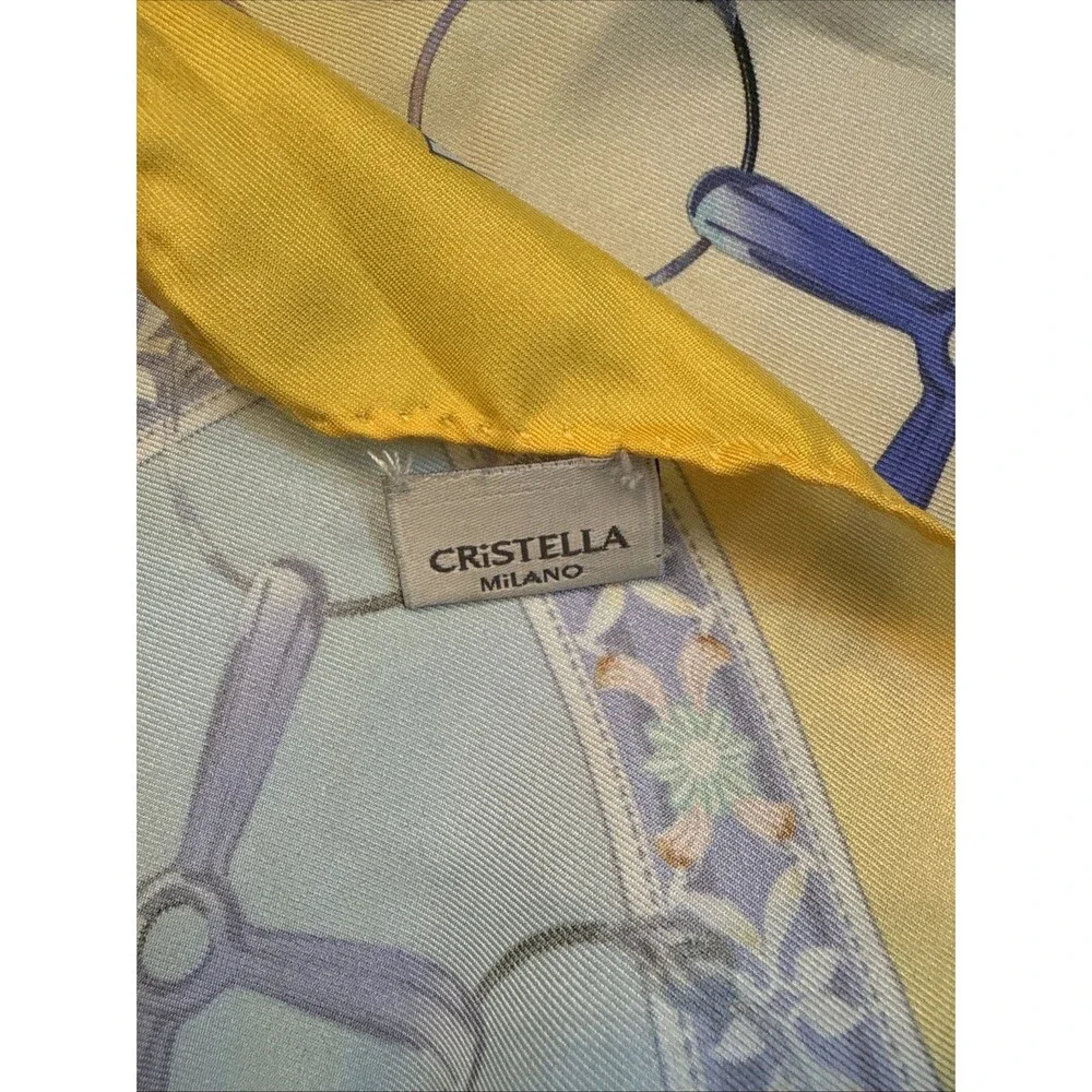 Cristella blue yellow